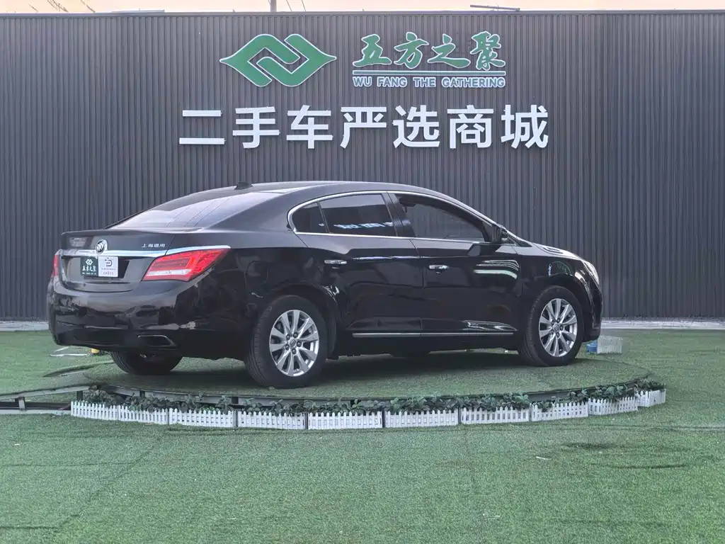 Buick LaCrosse 2015 — фото 19