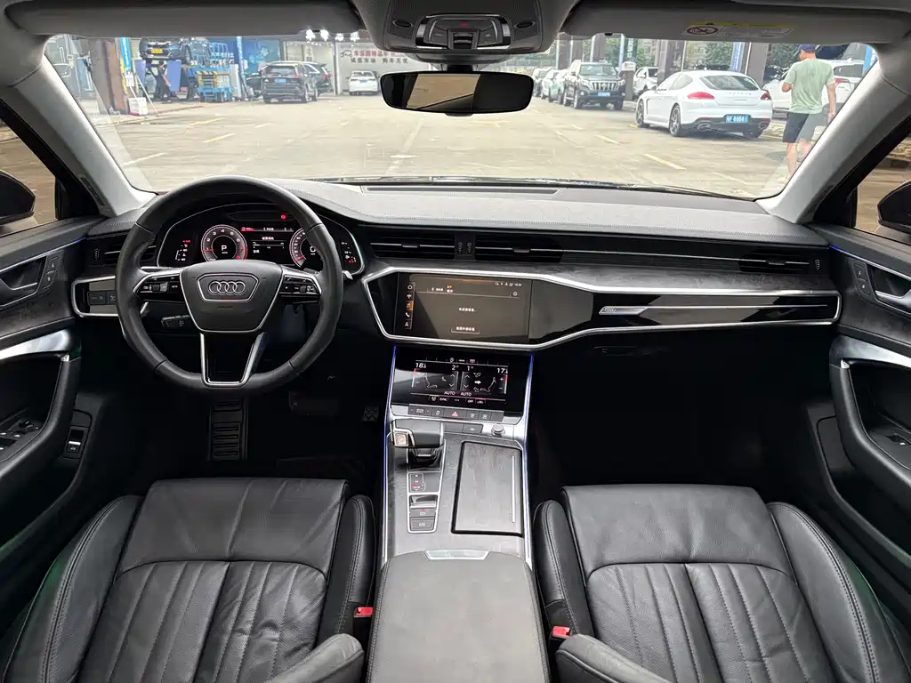 Audi A6L 2022