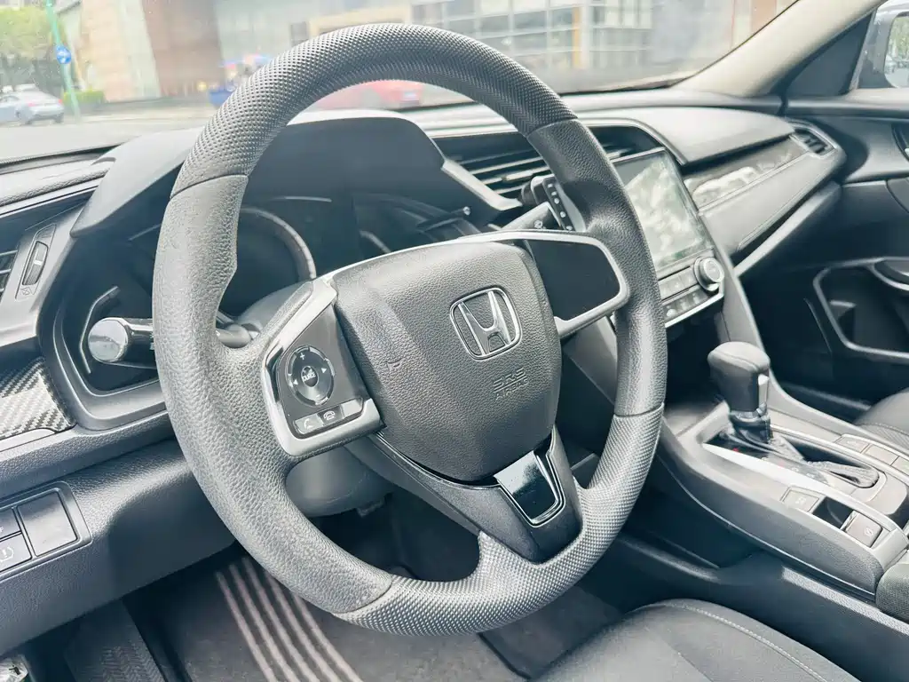 Honda Civic 2017 — фото 21