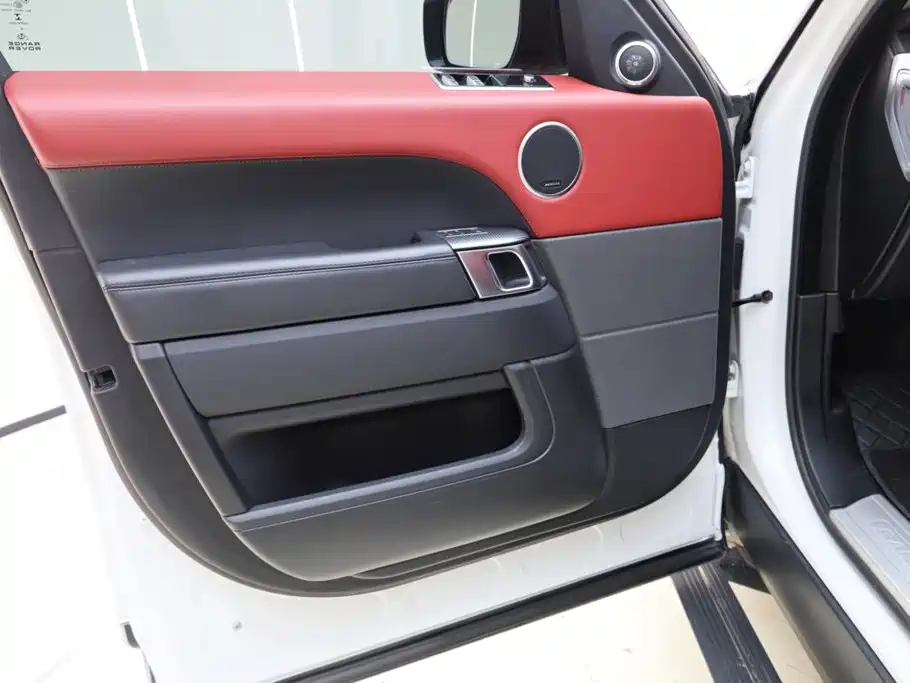 Land Rover Range Rover Sport 2019 — фото 16