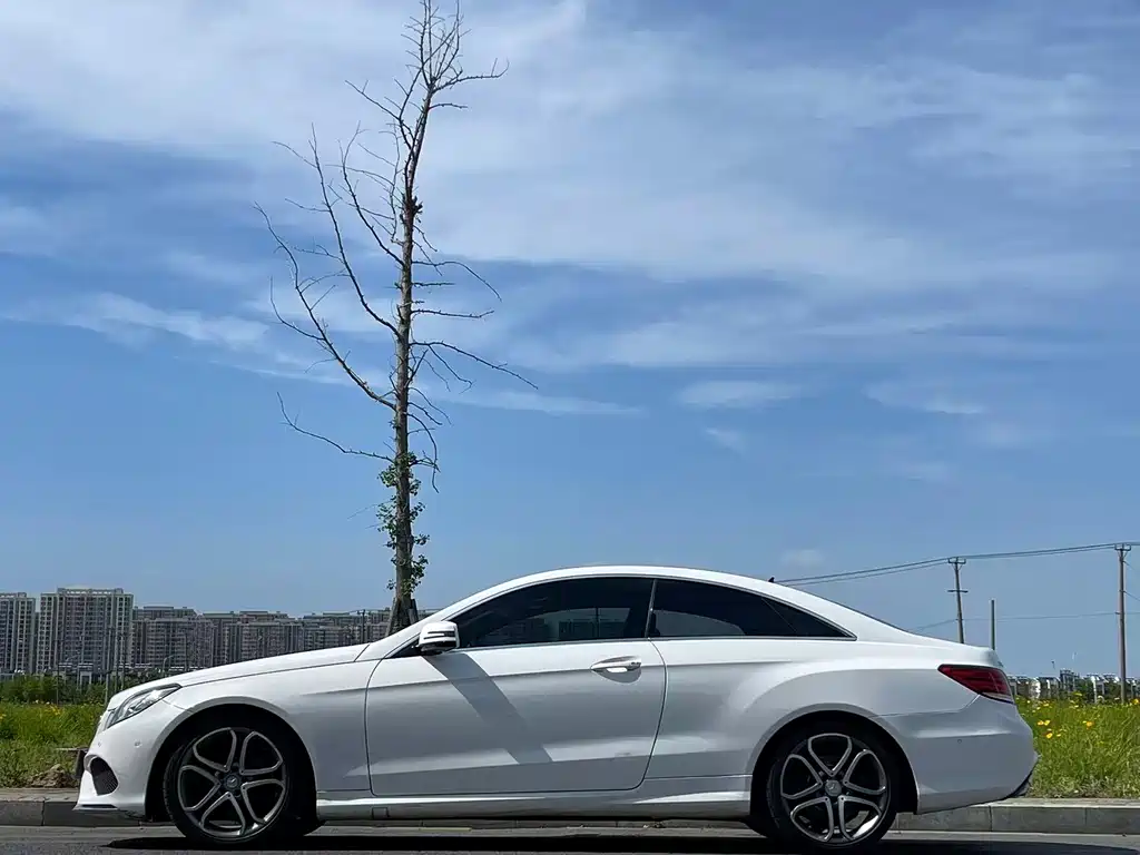 Mercedes-Benz E-Class 2015 — фото 11