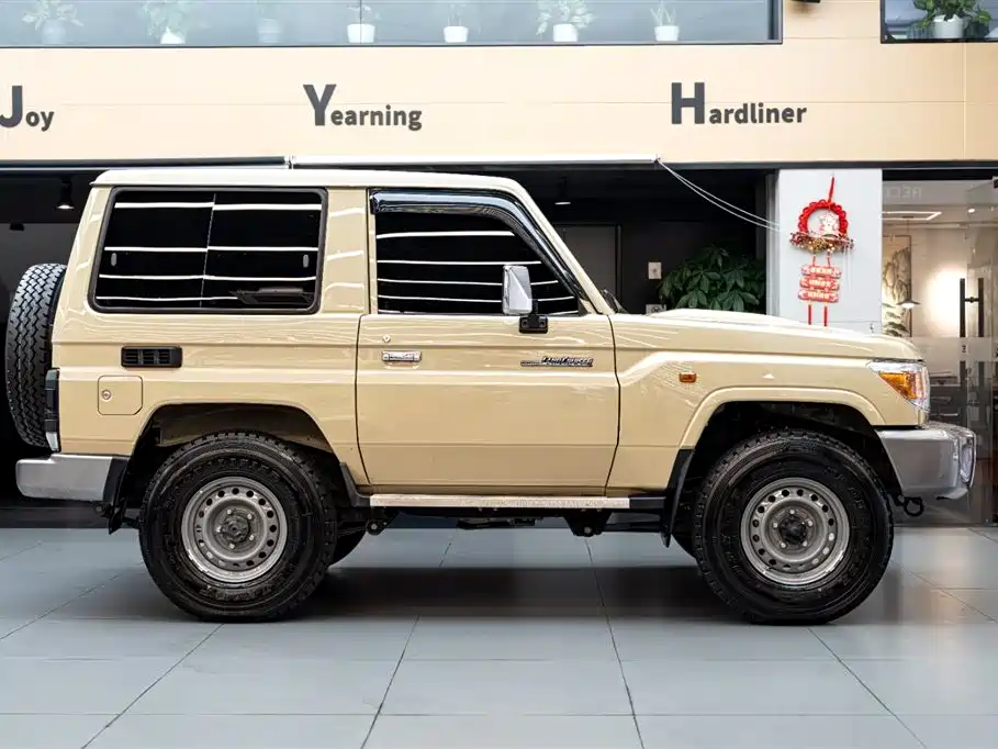 Toyota Land Cruiser 2024 — фото 3