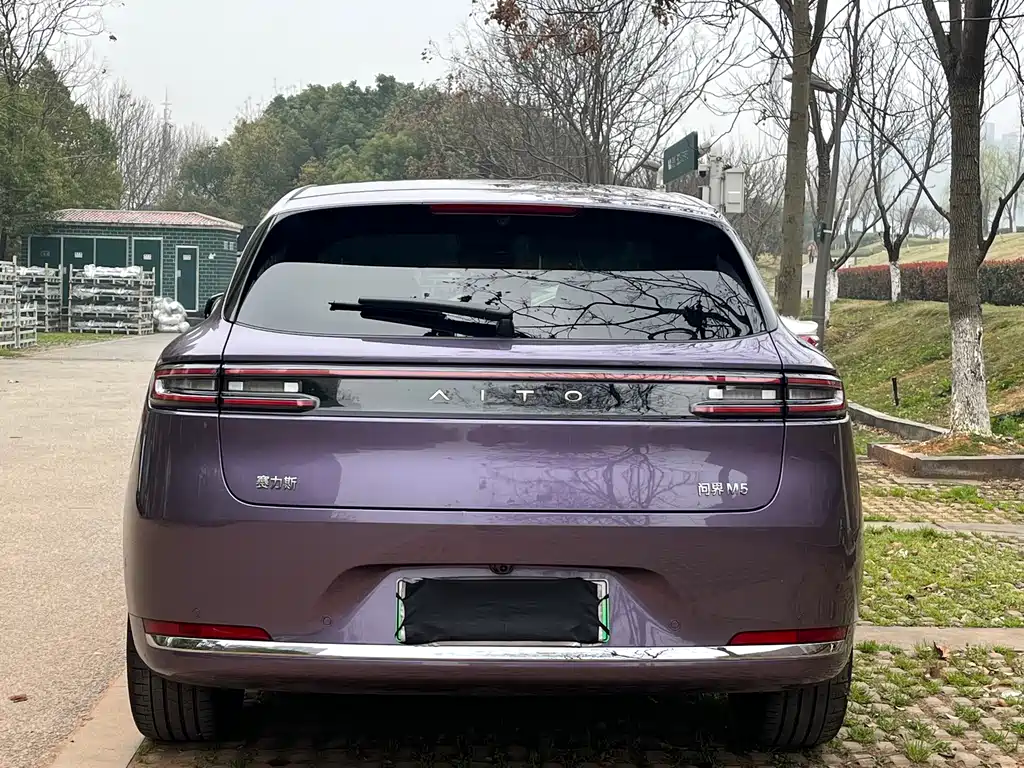 AITO M5 2025 — фото 6