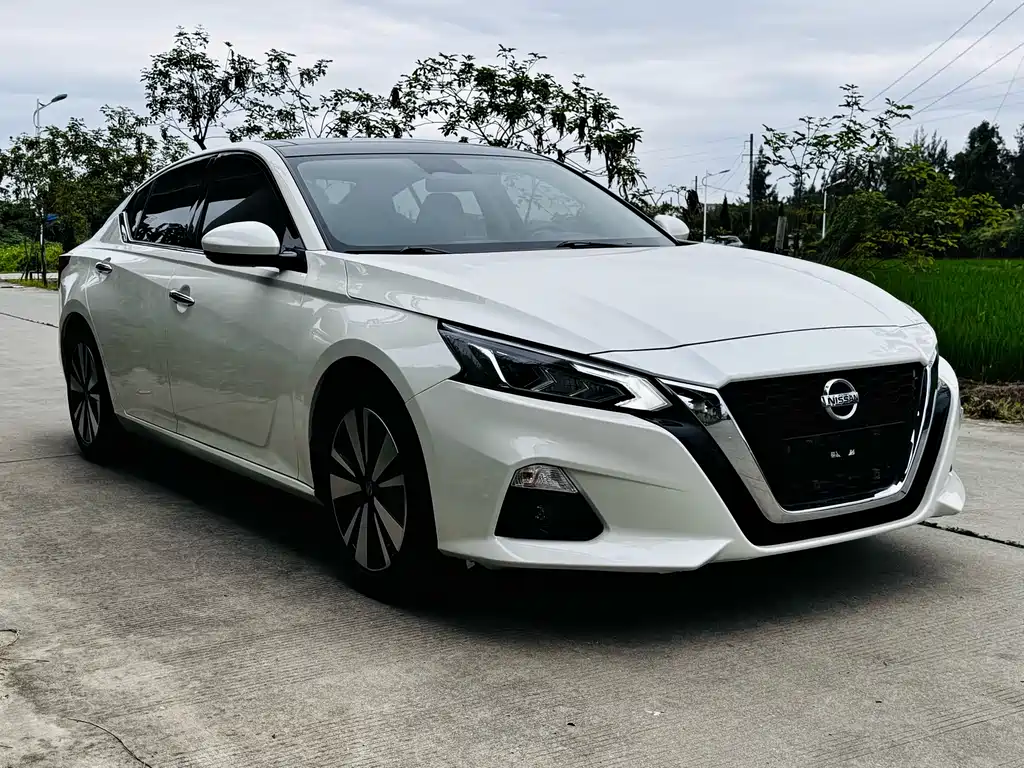 Nissan Teana 2022 — фото 3