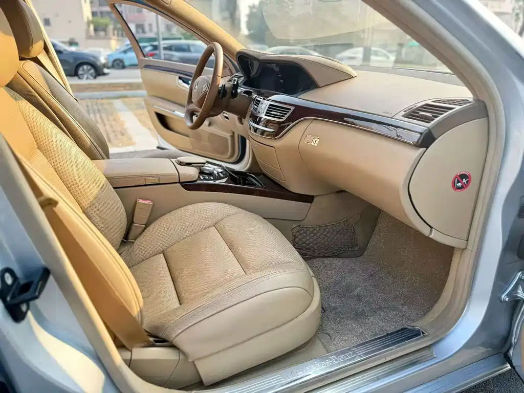 Mercedes-Benz S-Class 2010 — фото 4