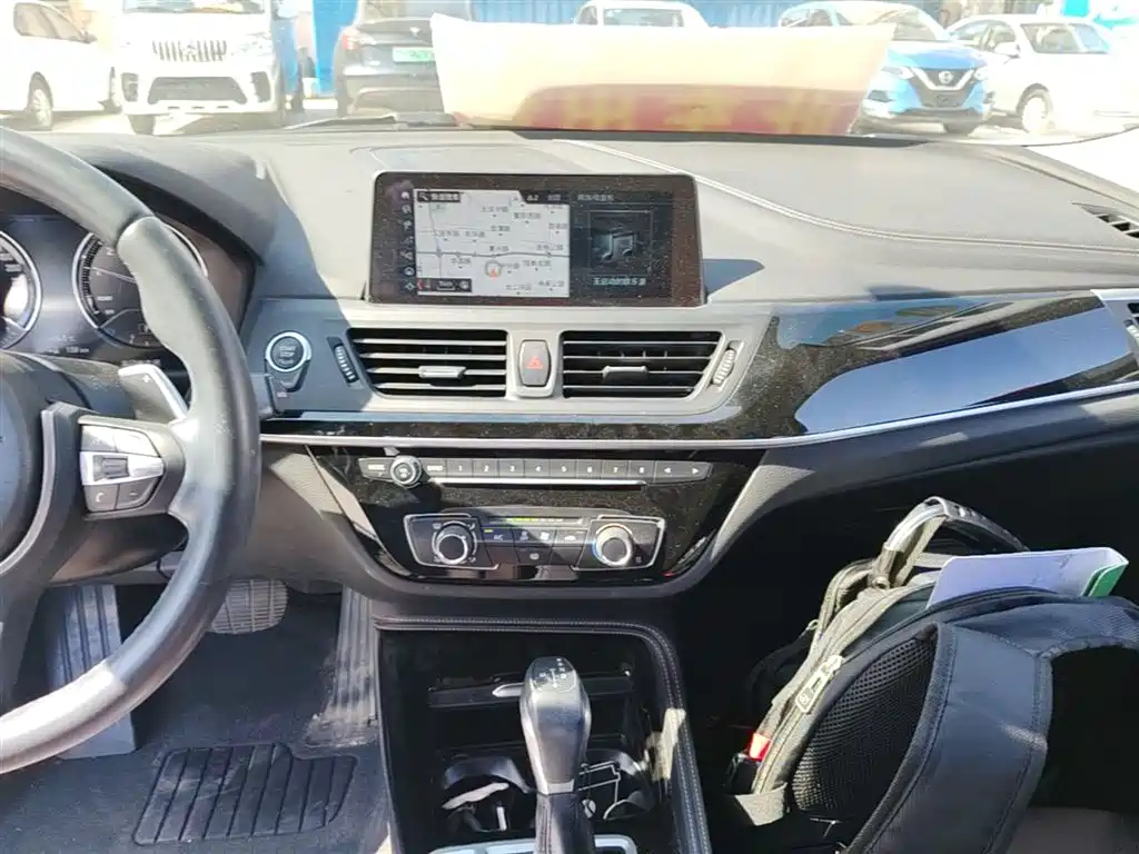 BMW 1 Series 2019 — фото 13