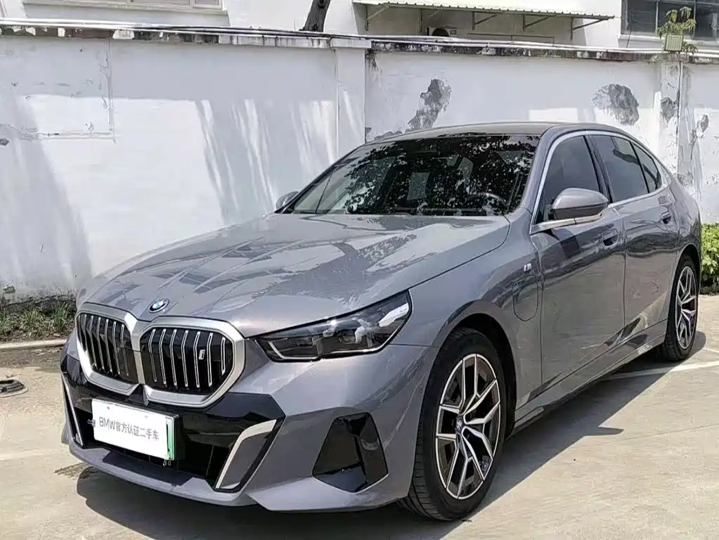 BMW i5 2024 — фото 1
