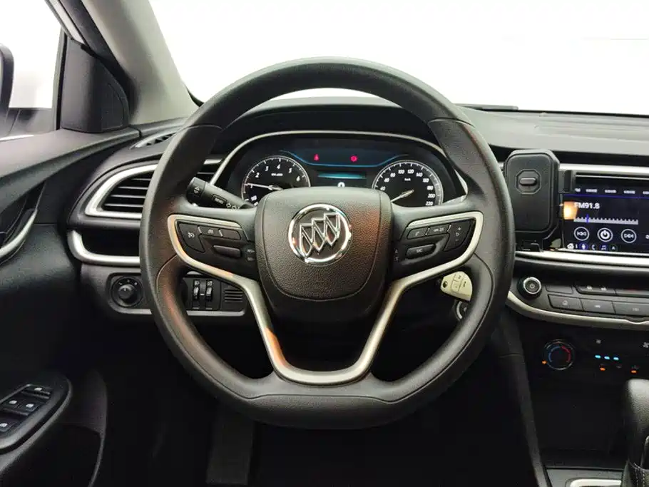 Buick Excelle 2023 — фото 15
