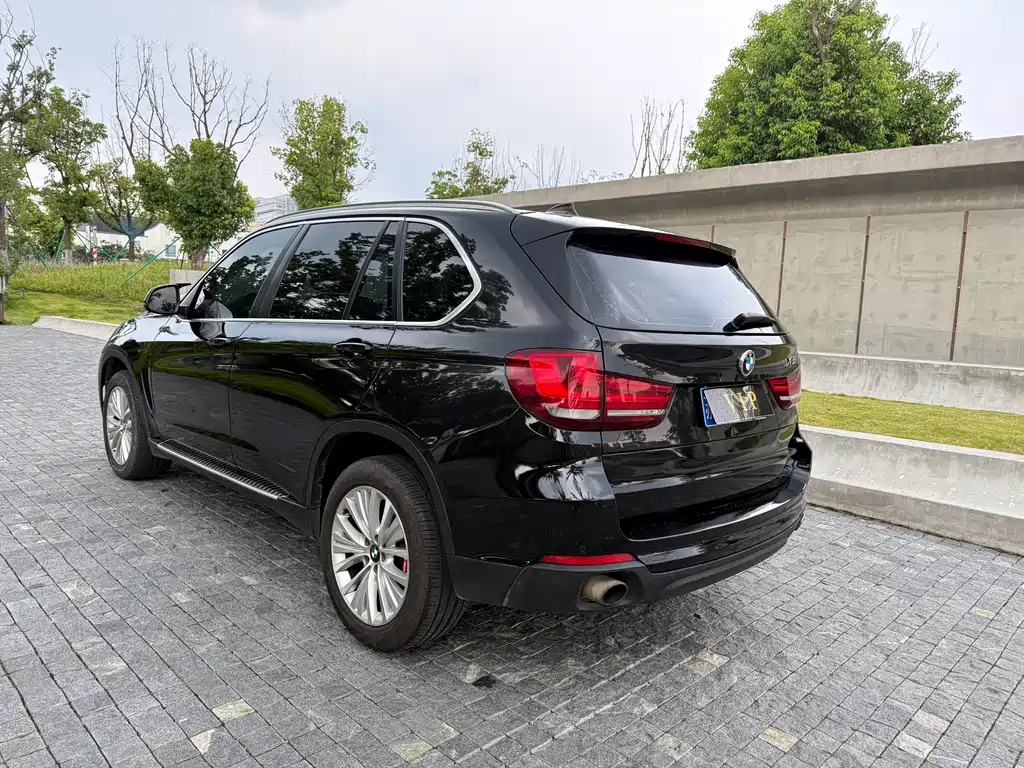 BMW X5 2015 — фото 9