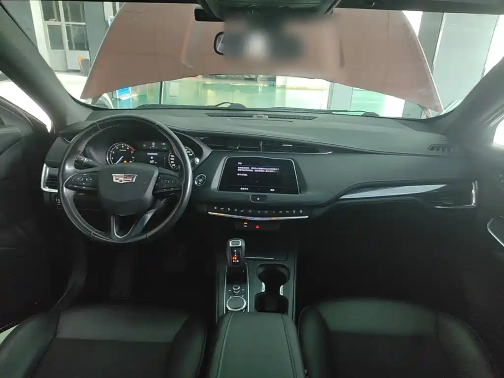 Cadillac XT4 2019 — фото 10