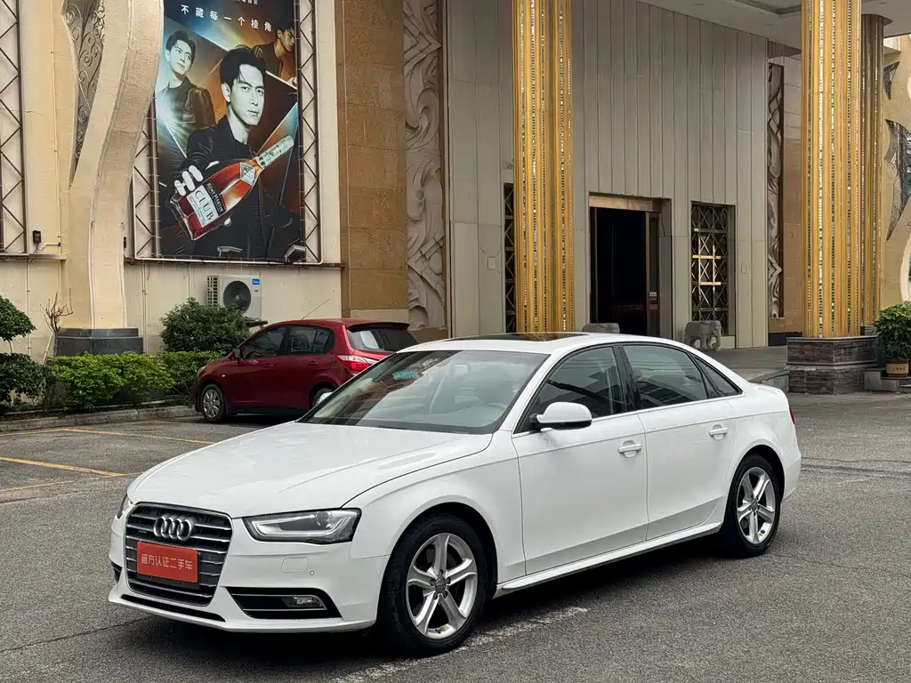Audi A4L 2015 — фото 1