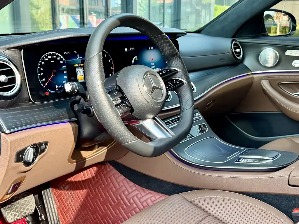 Mercedes-Benz E-Class 2021 — фото 18