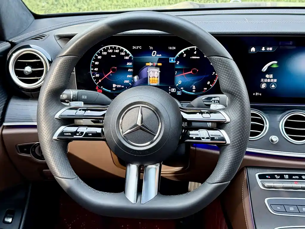 Mercedes-Benz E-Class 2021 — фото 22