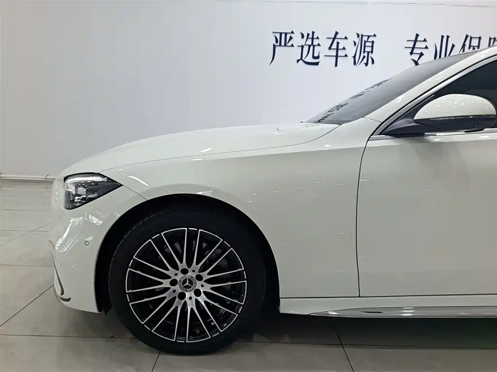 Mercedes-Benz C-Class 2025 — фото 15
