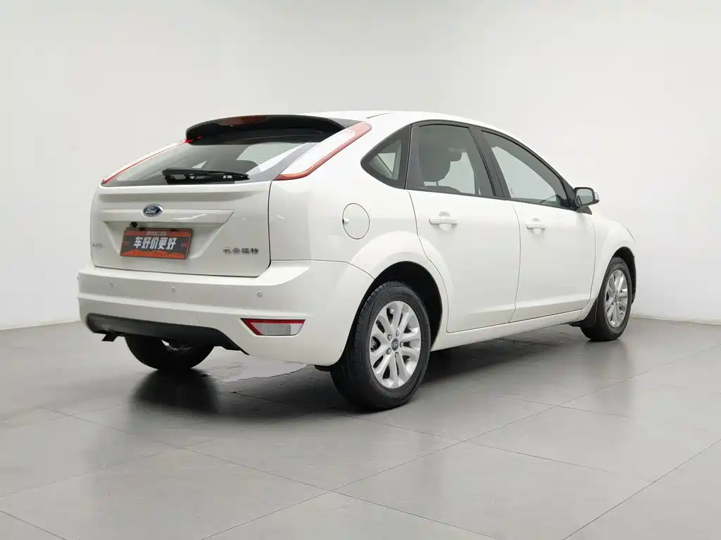 Ford Focus 2015 — фото 2