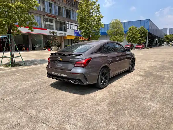 MG MG5 Scorpio 2022