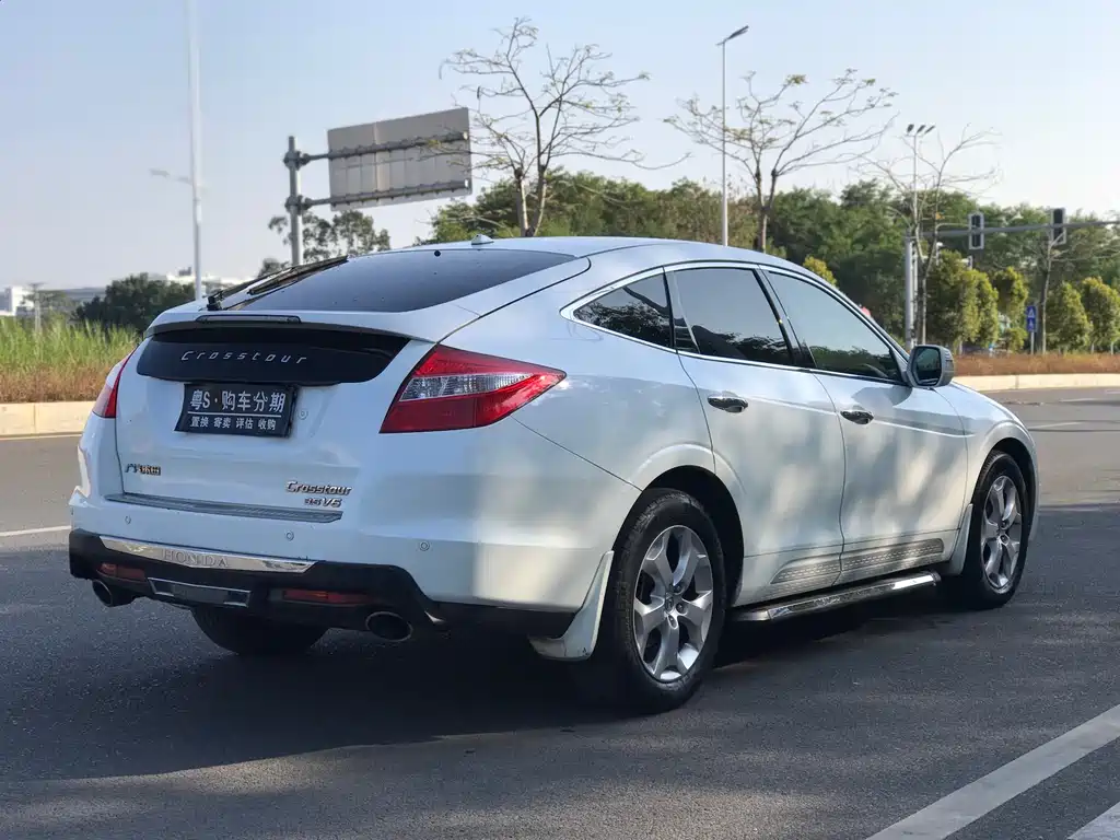 Honda Crosstour 2014 — фото 14