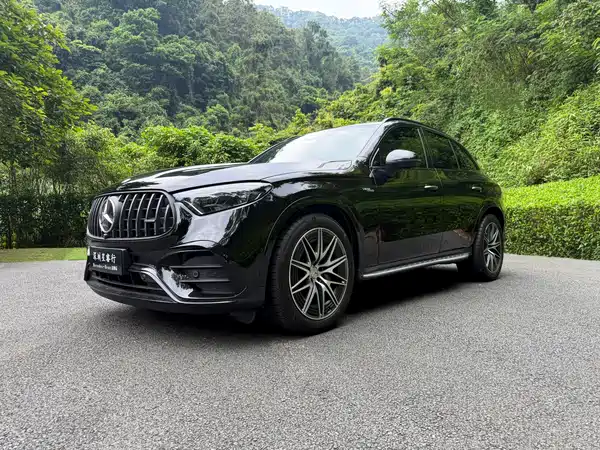 Mercedes-Benz GLC AMG 2025