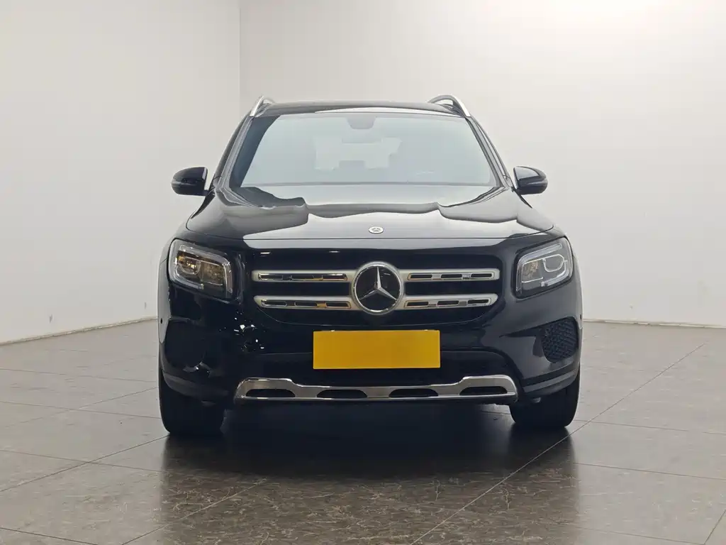 Mercedes-Benz GLB 2023