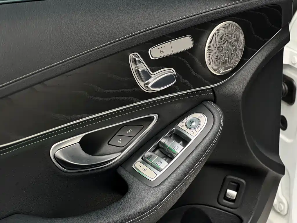 Mercedes-Benz C-Class 2018 — фото 13