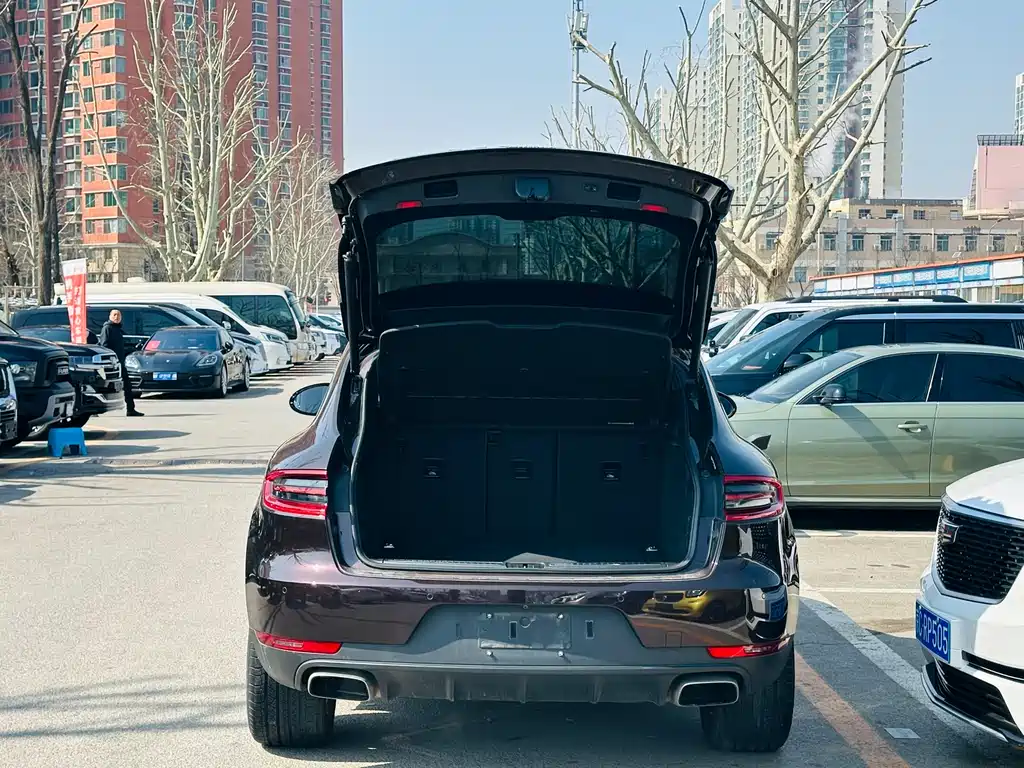 Porsche Macan 2018 — фото 27
