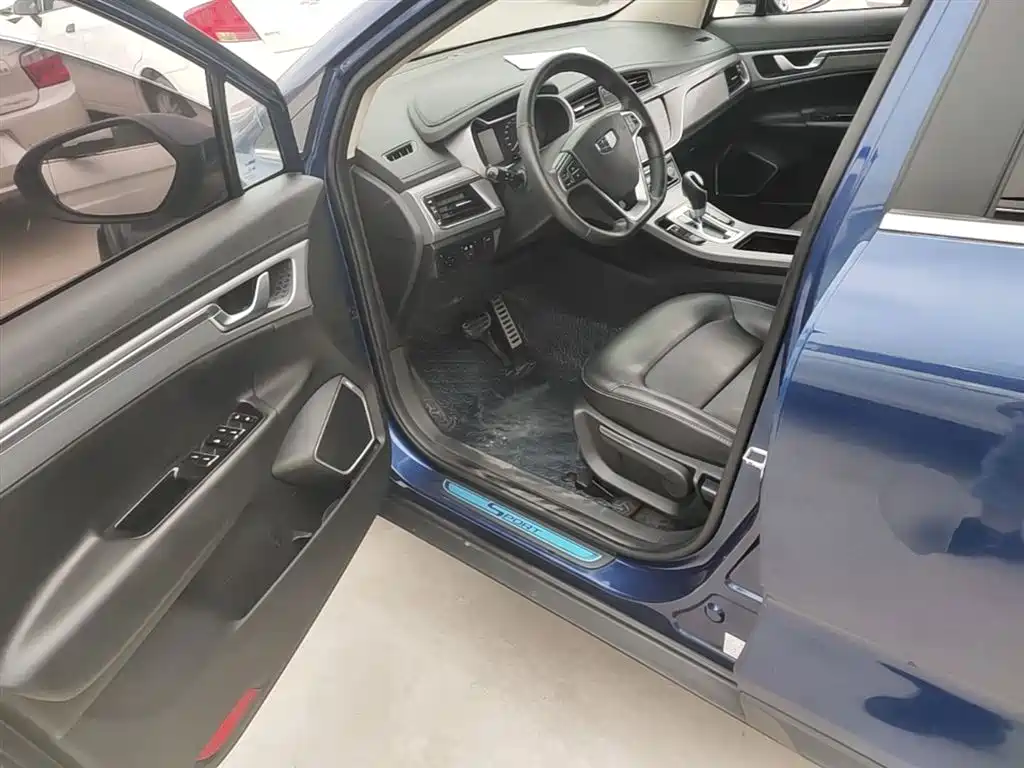 Geely Emgrand GS 2018 — фото 16