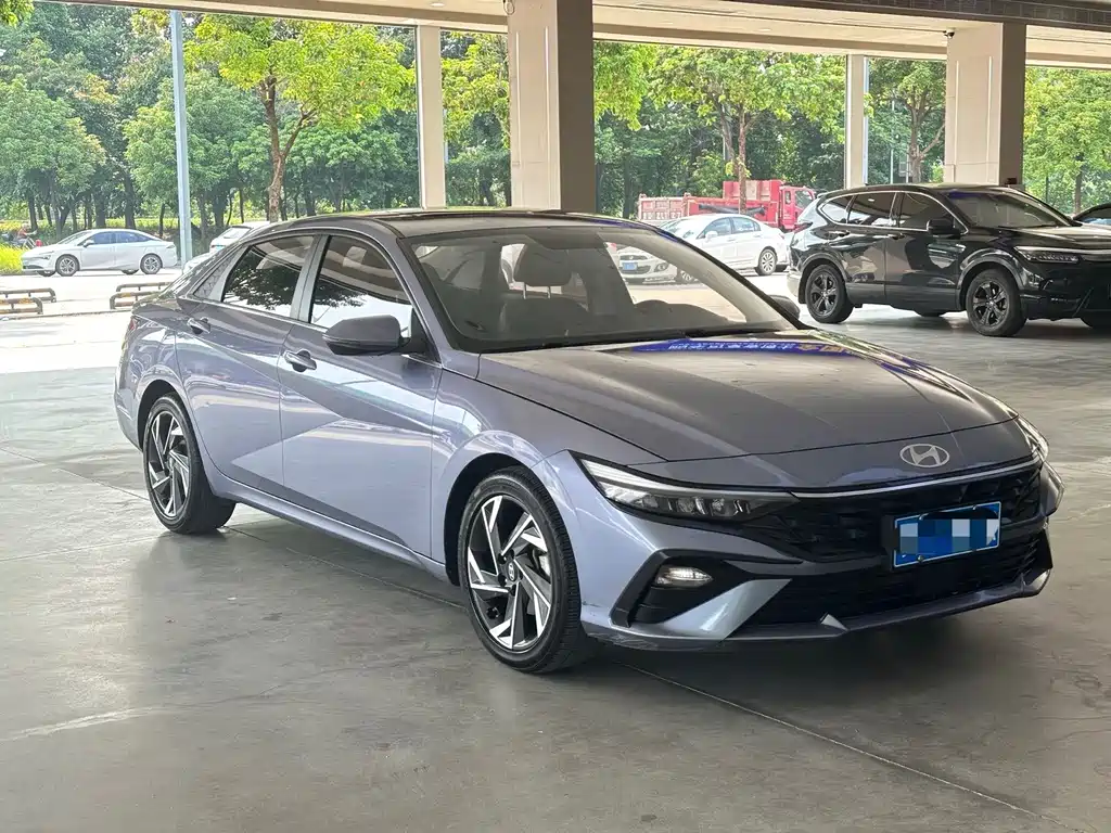 Hyundai Elantra 2023