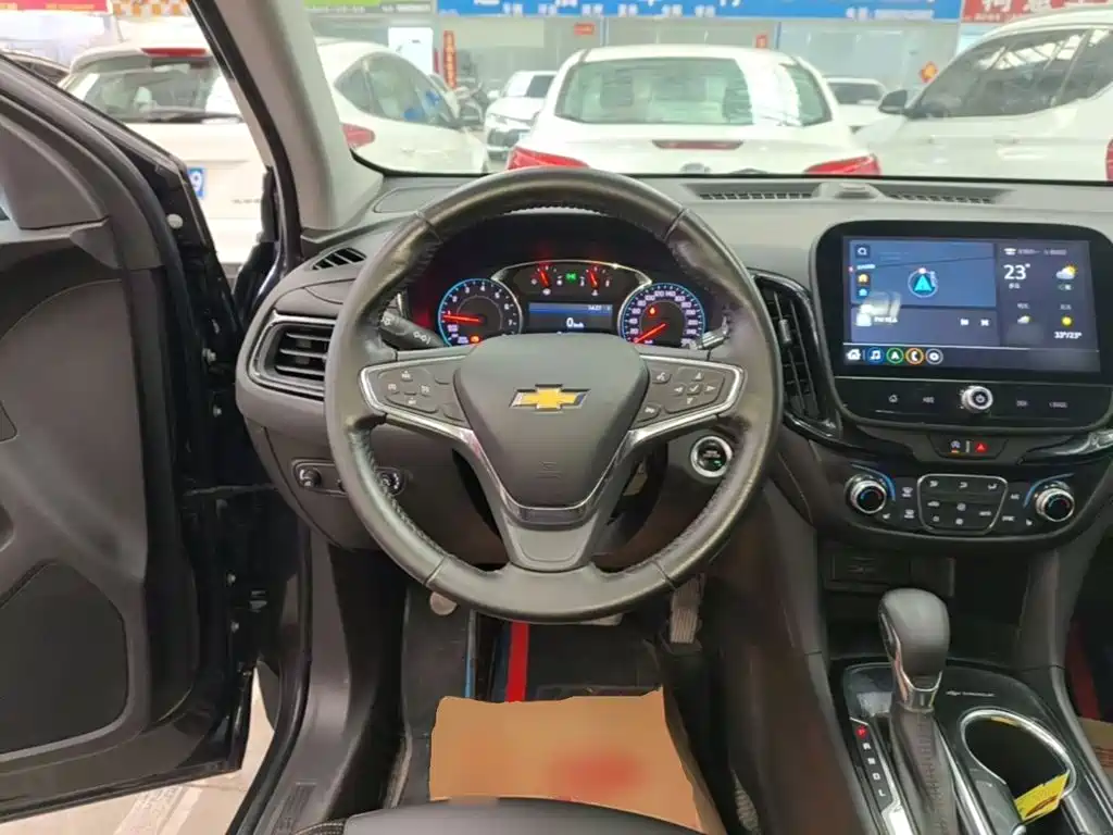 Chevrolet Equinox 2023 — фото 11