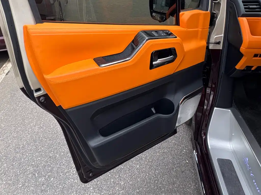 Toyota Hiace 2025 — фото 8