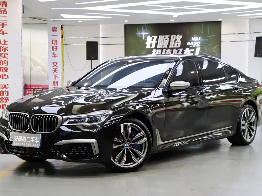 BMW 7 Series 2019 — фото 1