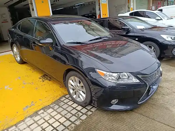 Lexus ES 2015