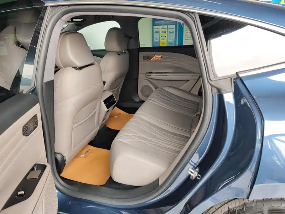 Geely Galaxy Starshine 8 2025 — фото 11