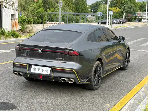Changan UNI-V 2023