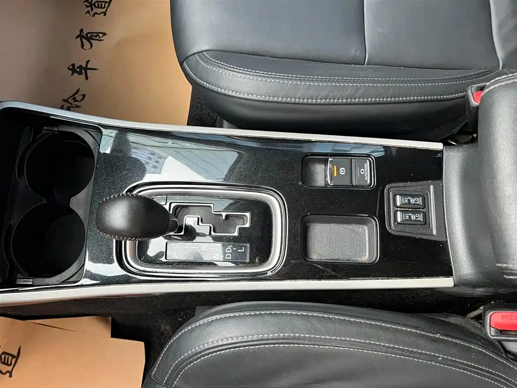 Mitsubishi Outlander 2019 — фото 13