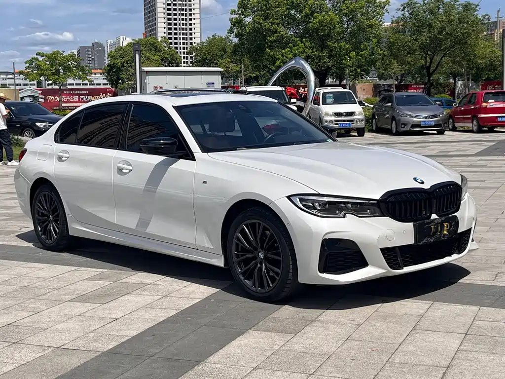 BMW 3 Series 2021