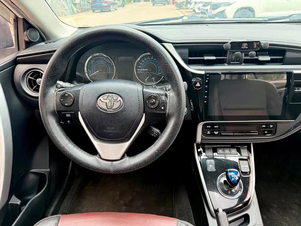 Toyota Corolla 2019 — фото 9