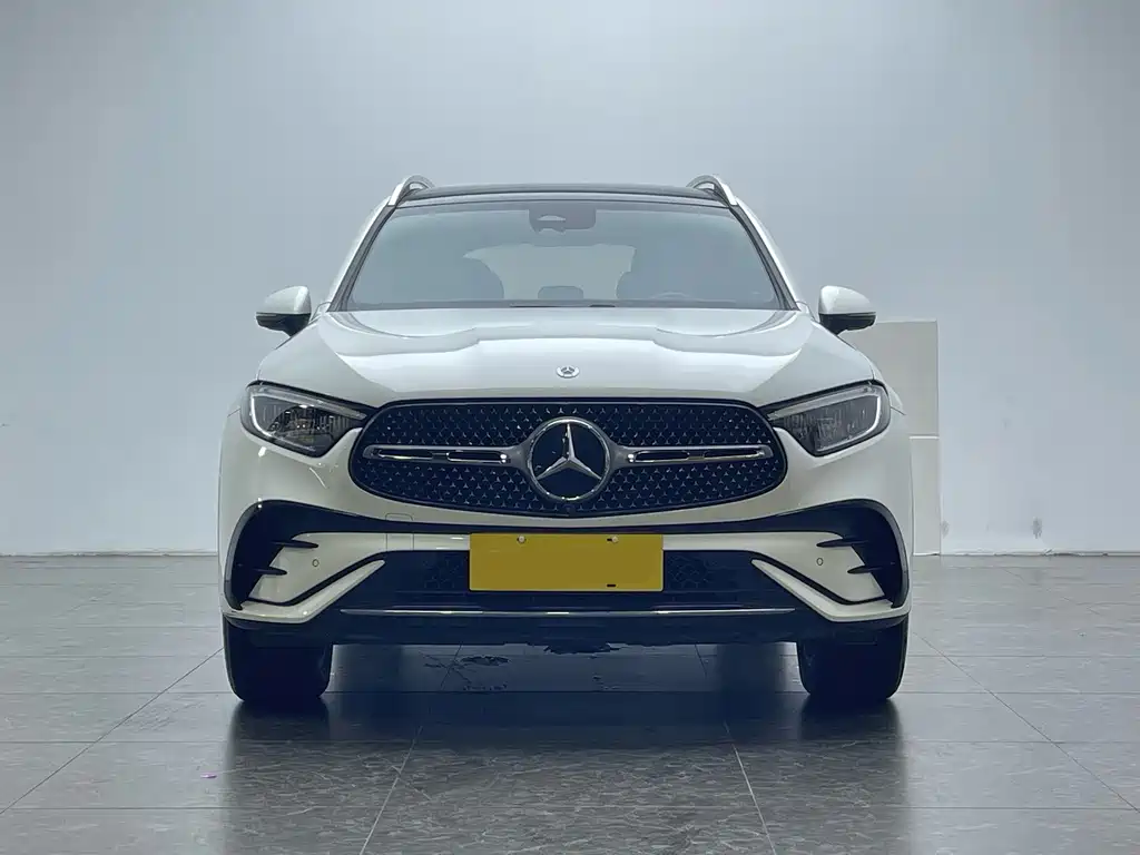 Mercedes-Benz GLC 2023