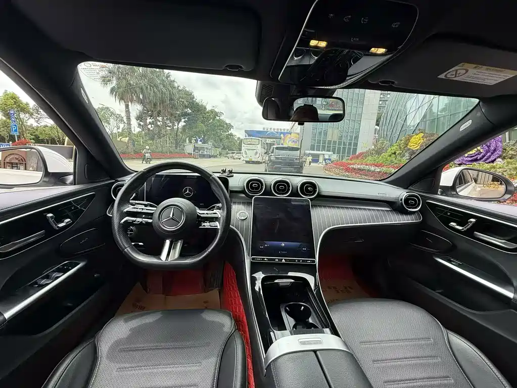 Mercedes-Benz C-Class 2023 — фото 5
