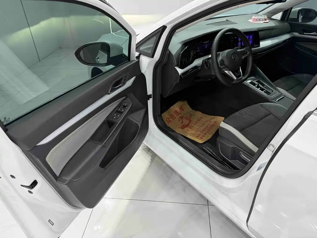 Volkswagen Golf 2022