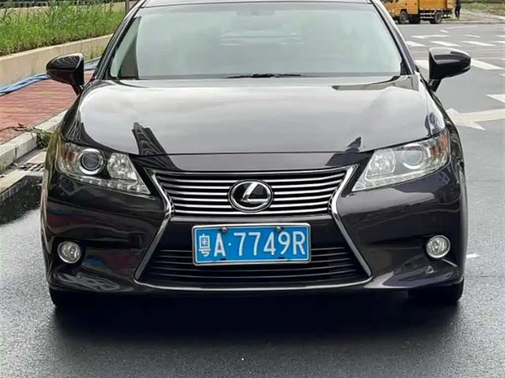 Lexus ES 2013