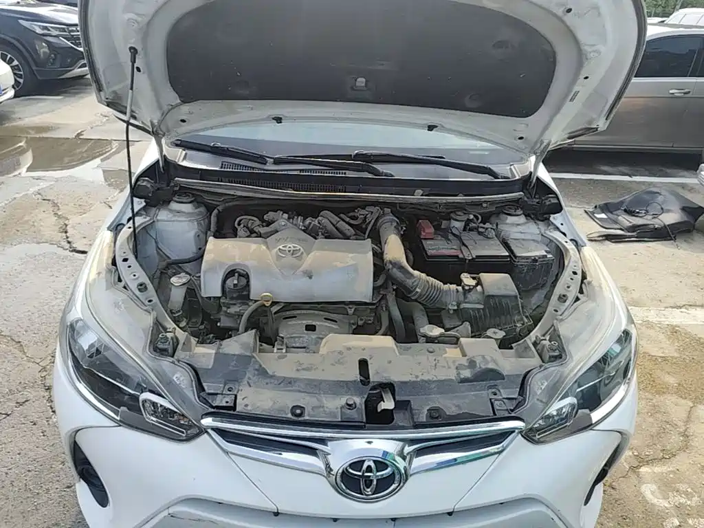 Toyota Yaris L 2020 — фото 20