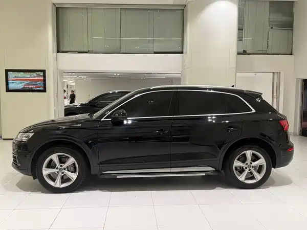 Audi Q5L 2021