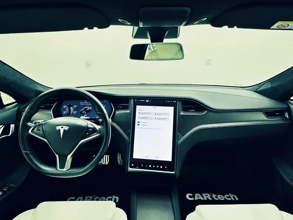 Tesla Model S 2020 — фото 10