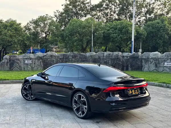 Audi A7L 2023