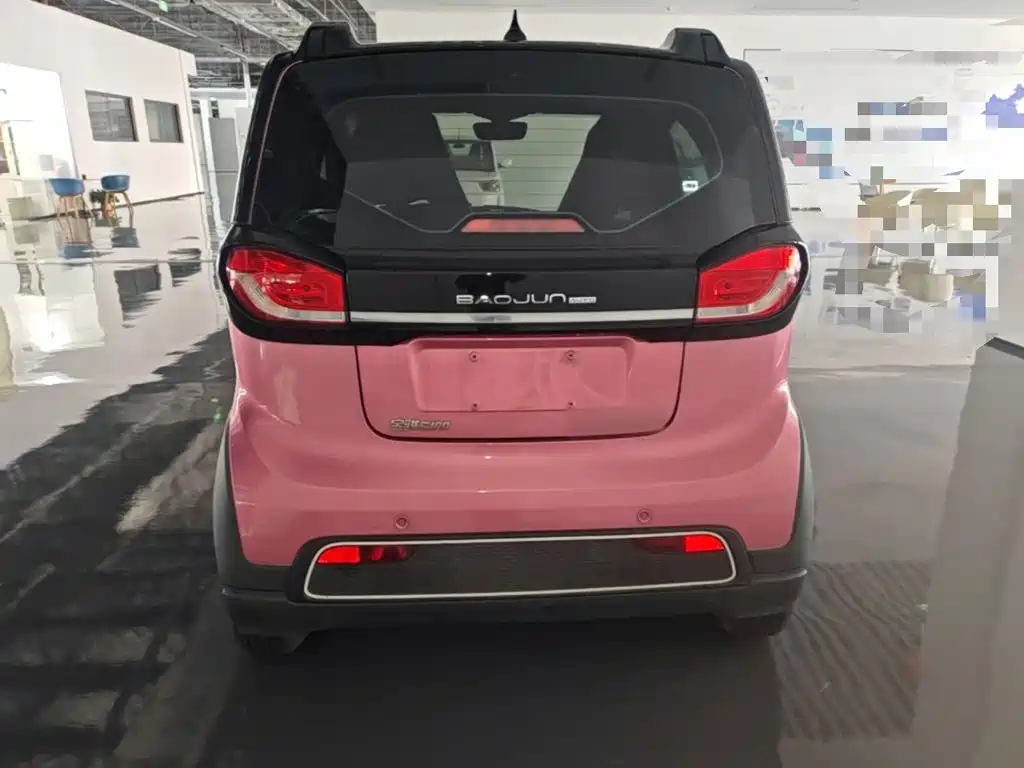 Baojun E100 2021