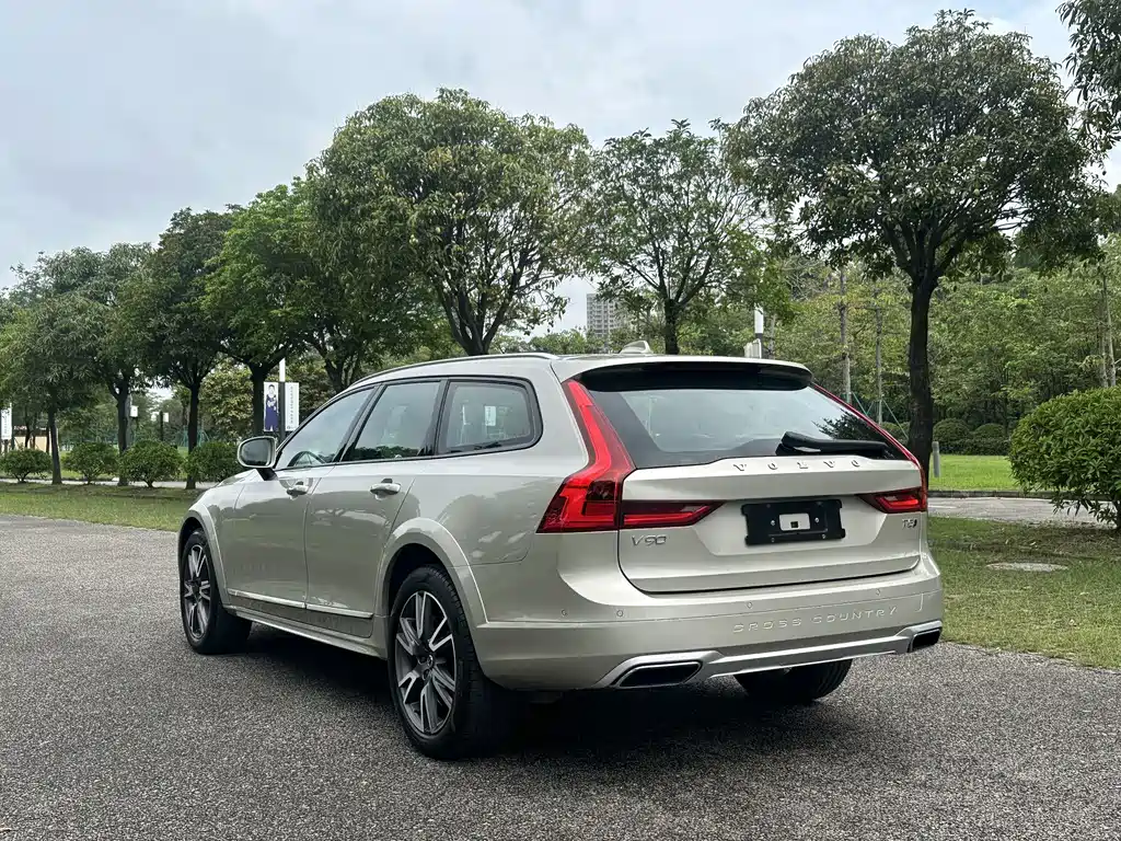 Volvo V90 2019 — фото 20