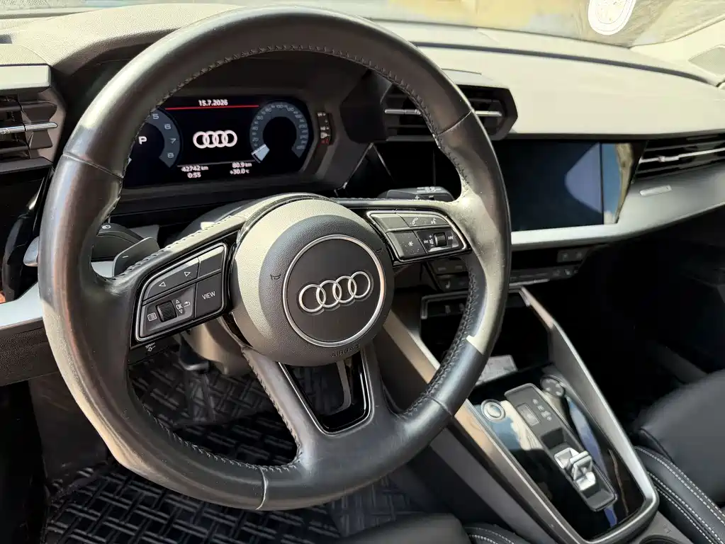 Audi A3 2021 — фото 11