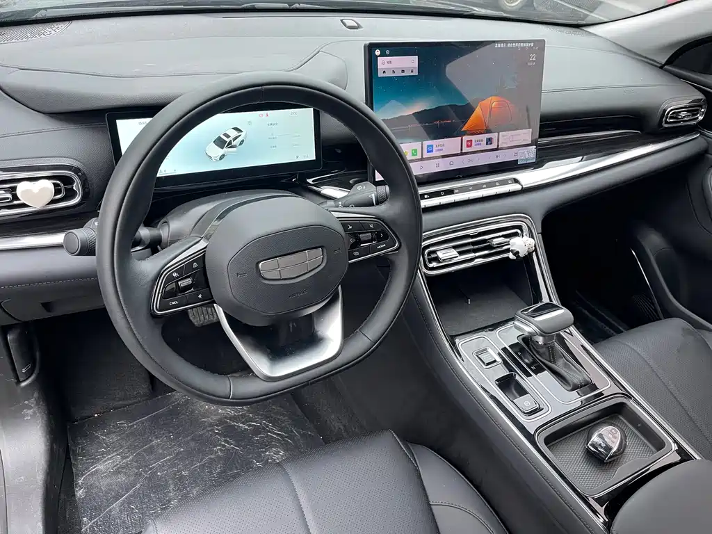 Geely Emgrand 2026