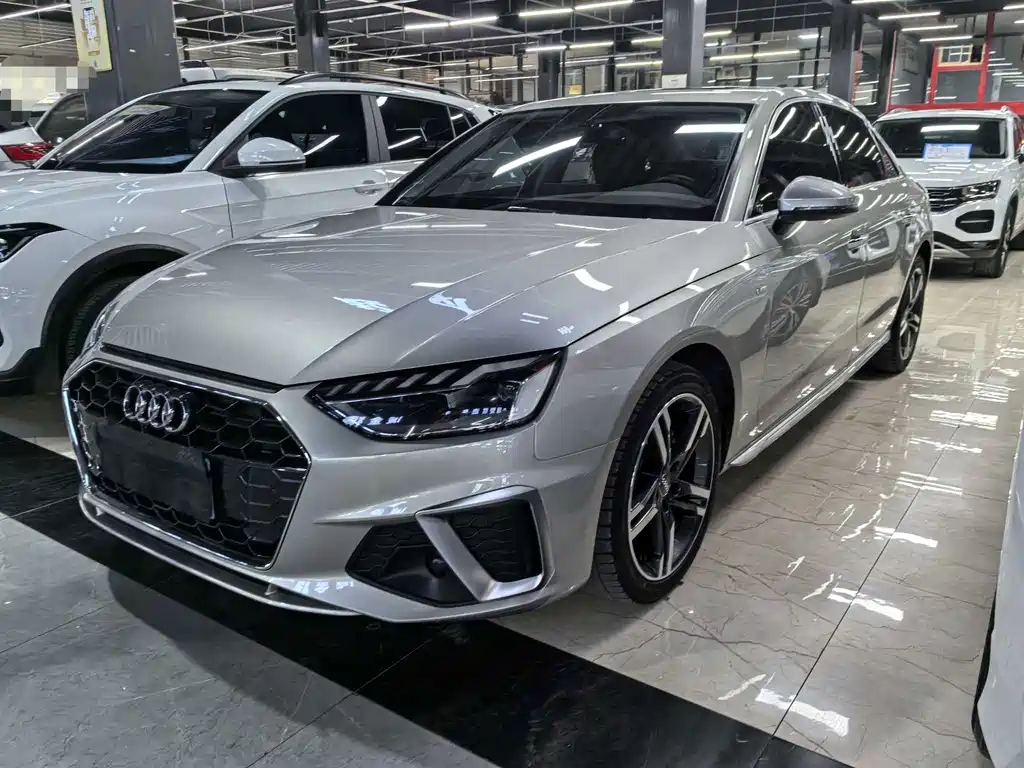 Audi A4L 2021