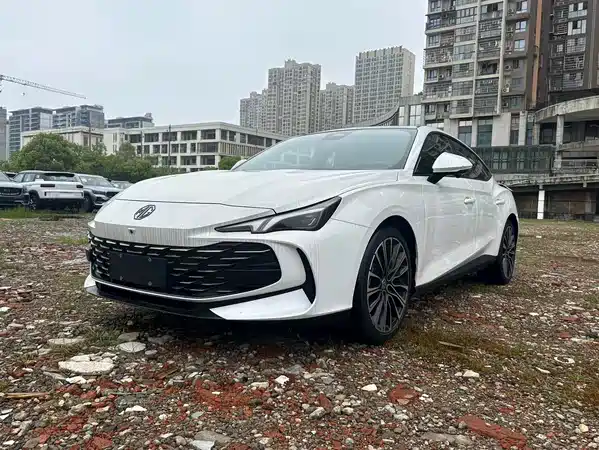 MG MG7 2023